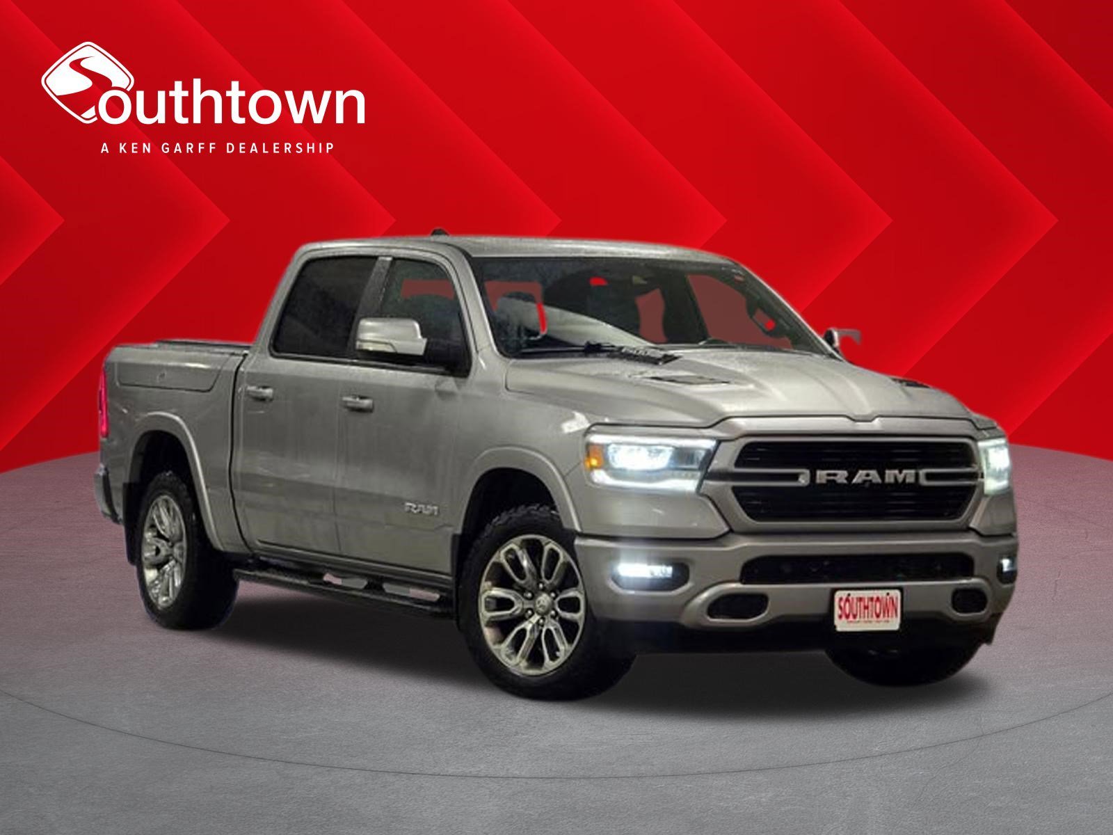 2021 RAM 1500 Laramie 4x4 Crew Cab 5'7's photo