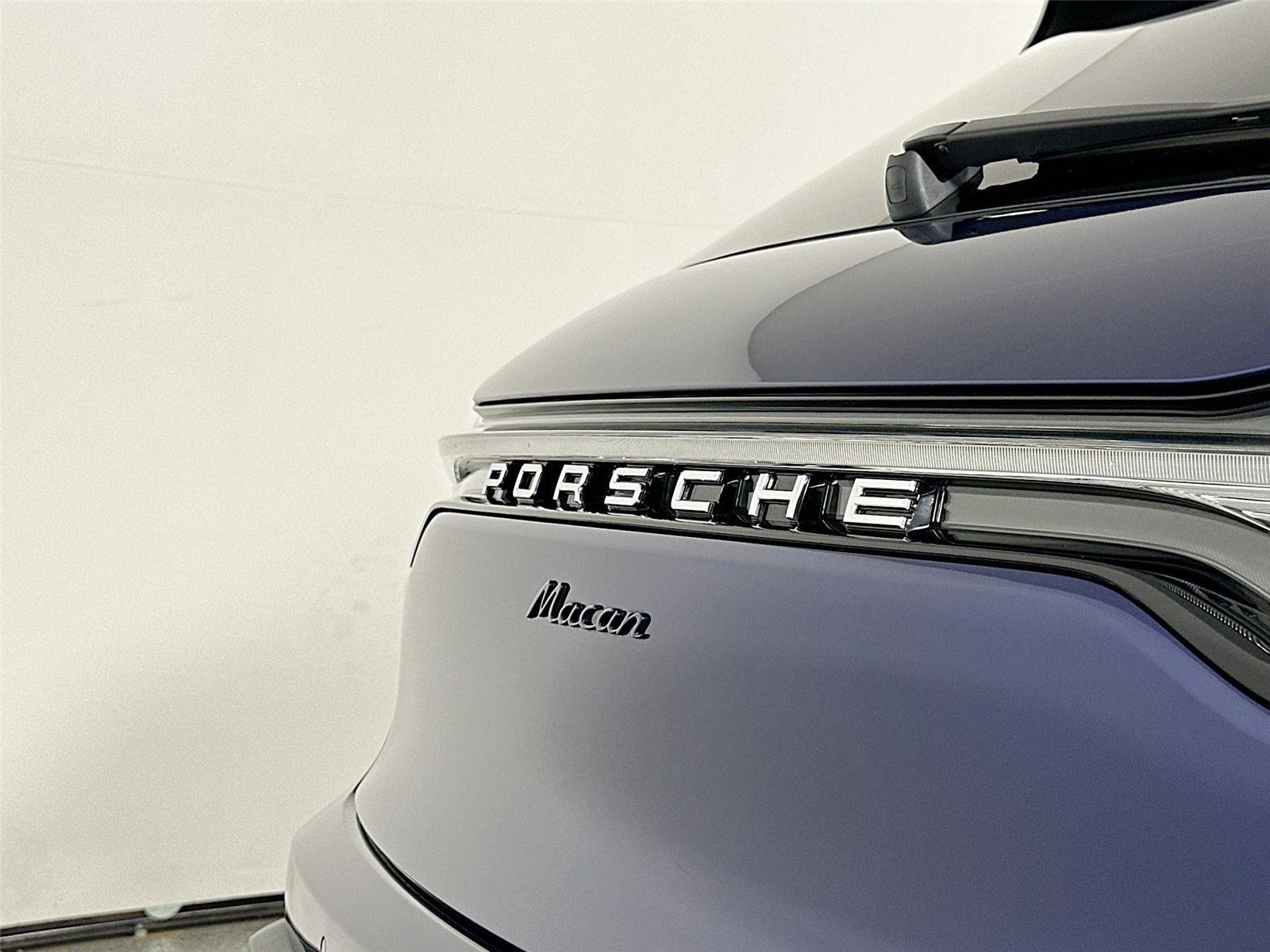 Certified Used 2025 Gentian Blue Metallic Porsche  image 17