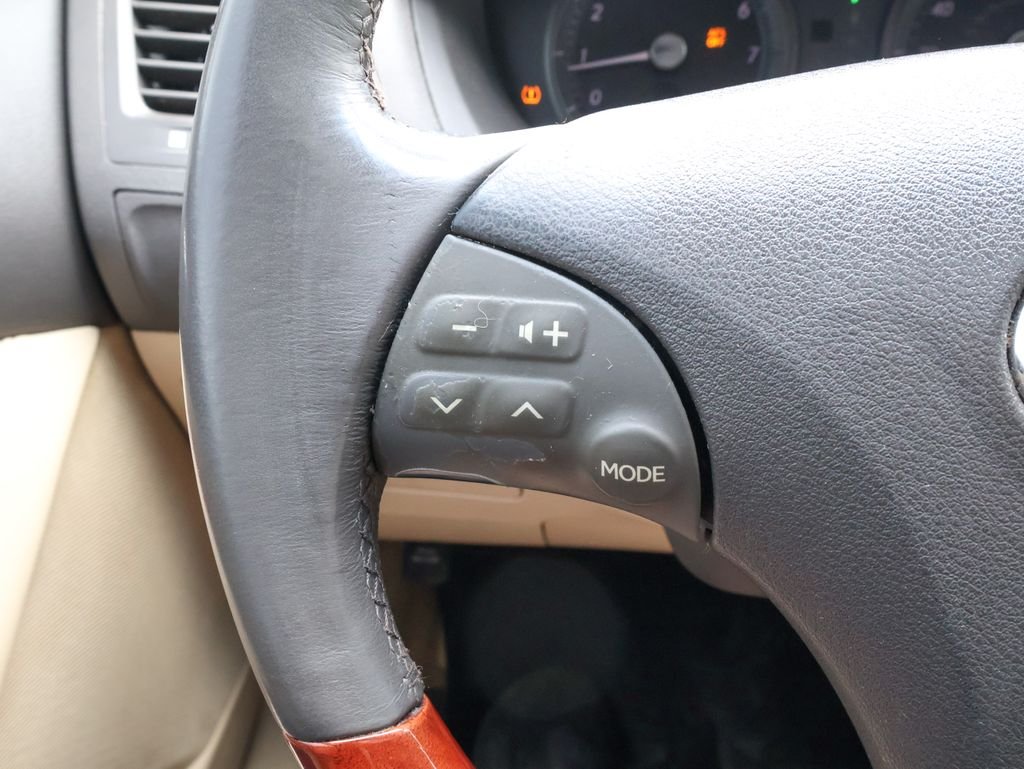 Used 2009 Red Lexus 350 image 22