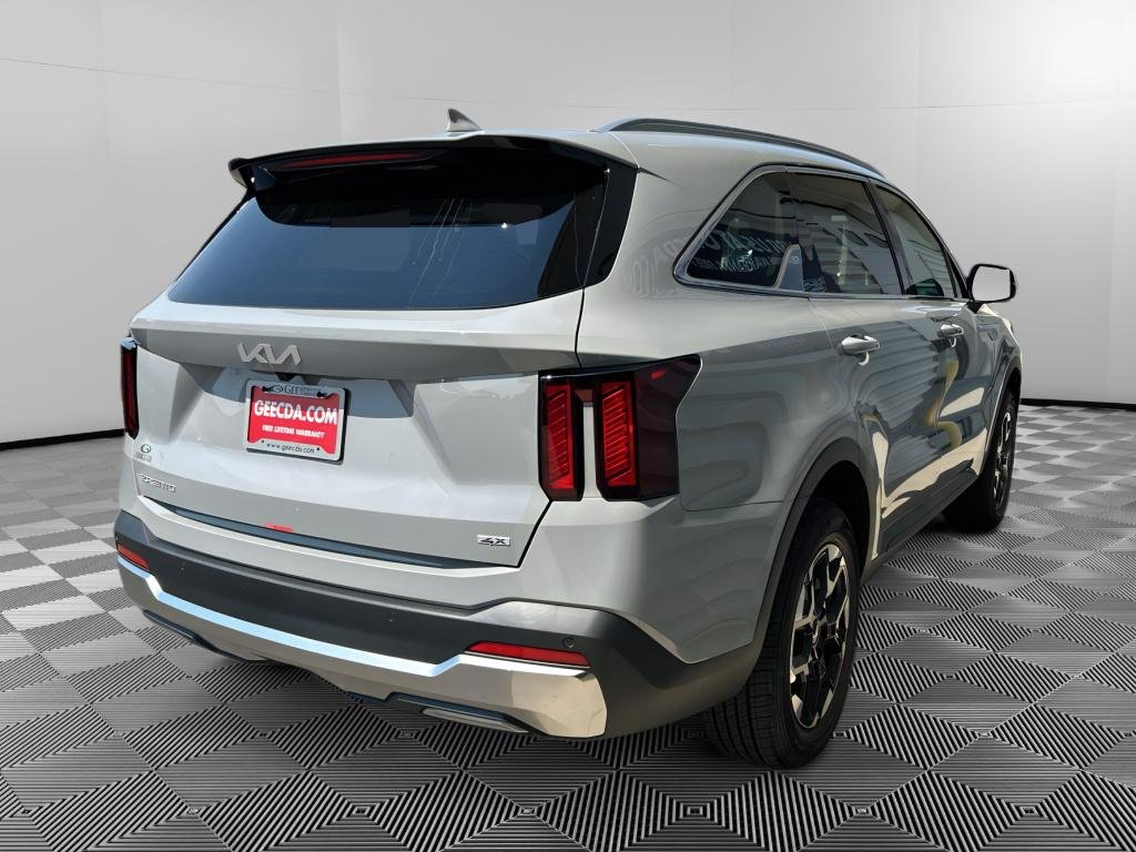 New 2026 Wolf Gray Kia S image 4
