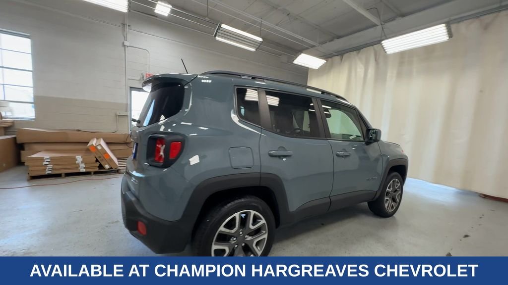 Used 2017 Anvil Jeep Latitude image 11