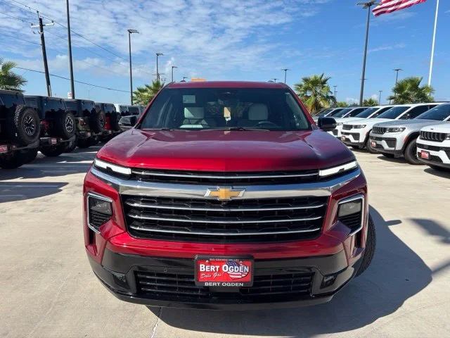 Used 2025 Red Chevrolet High Country image 2