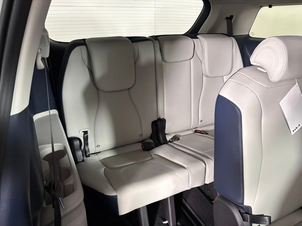 New 2026 Ceramic Silver Kia EX image 43