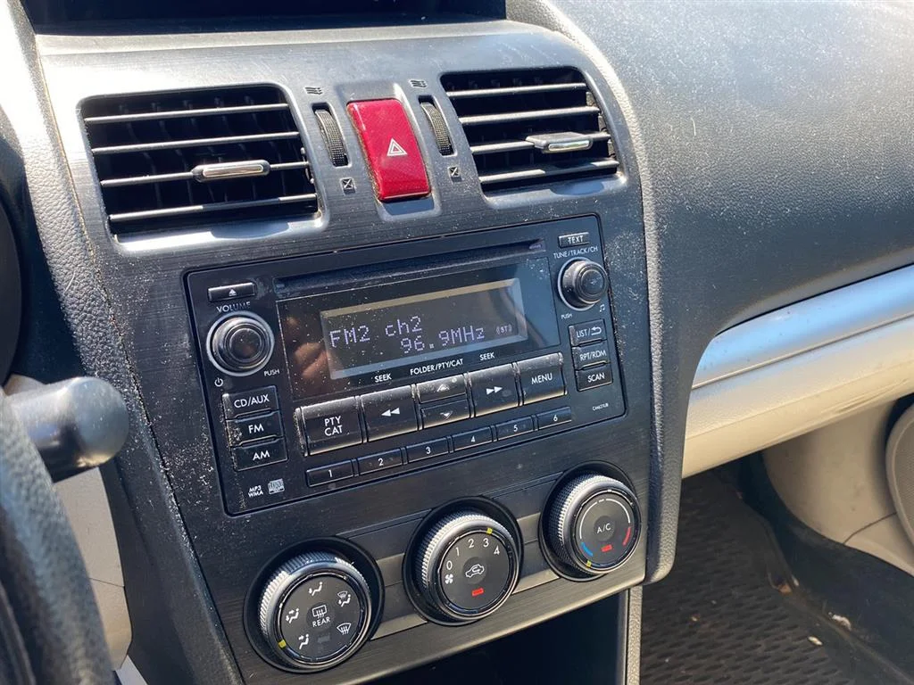 Used 2014 Satin White Pearl Subaru Premium image 4