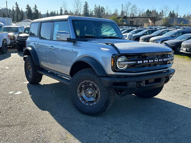 2024 Ford Bronco Outer Banks®