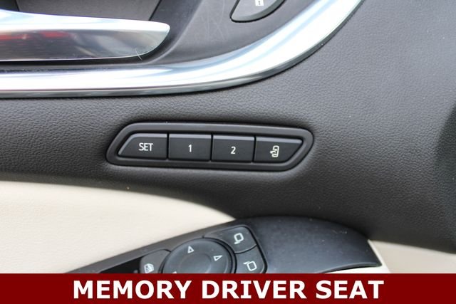 Used 2022 White Buick Premium Group image 4