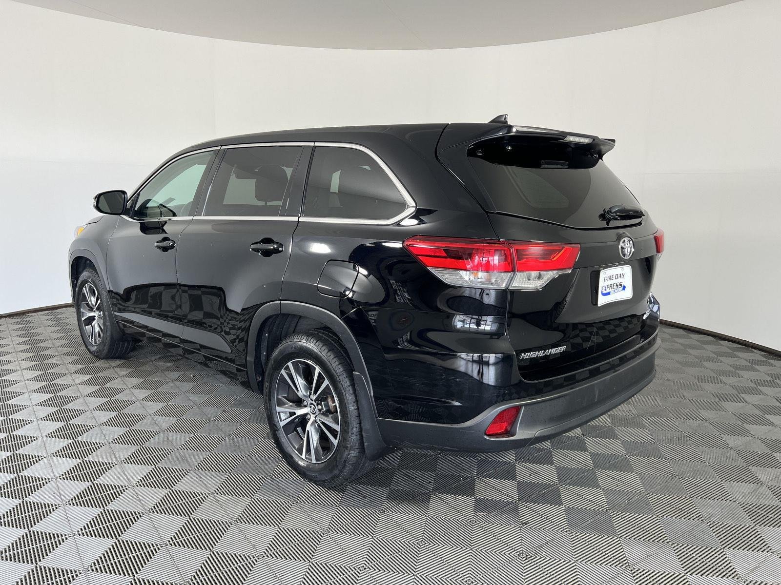 Used 2018 Midnight Black Metallic Toyota LE Plus image 28