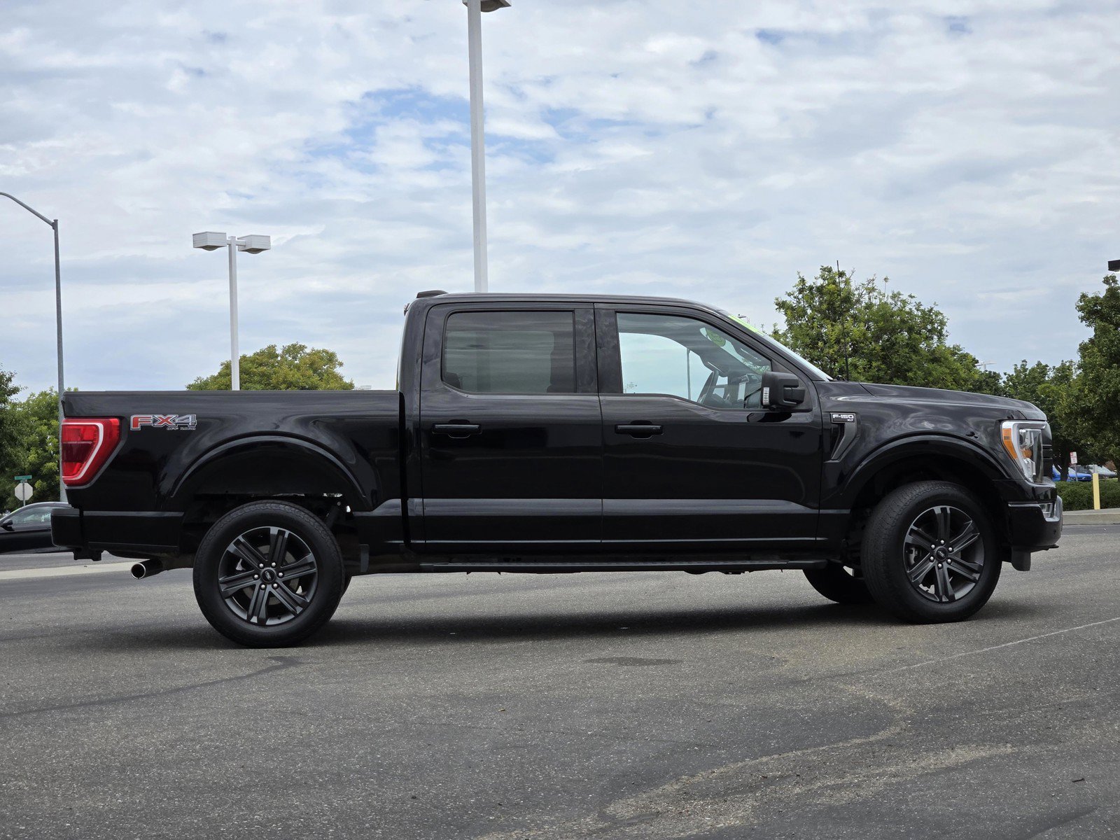 Used 2023 Black Ford  image 3