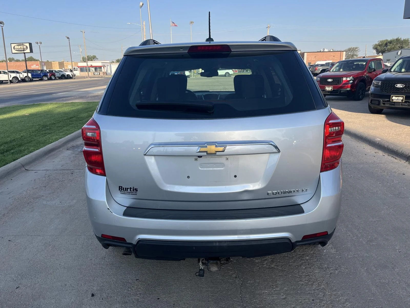 Used 2016 Silver Ice Metallic Chevrolet LT image 7