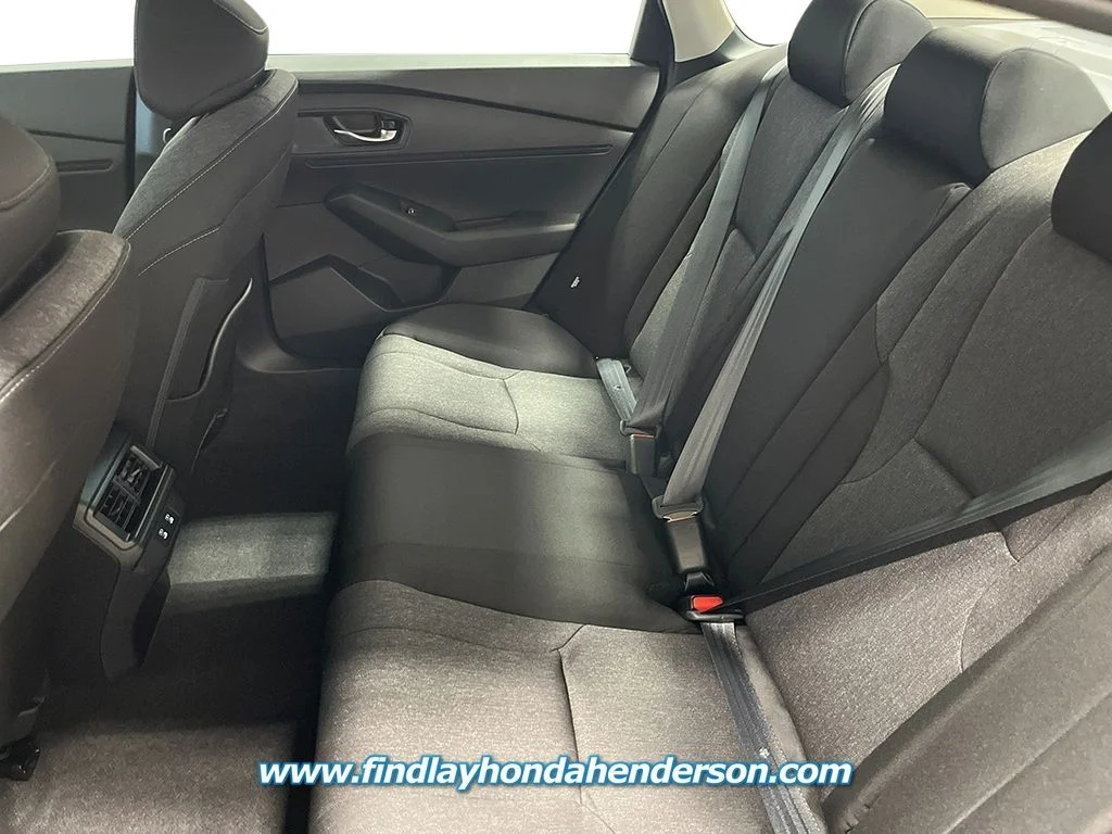New 2026 Solar Silver Metallic Honda SE image 24