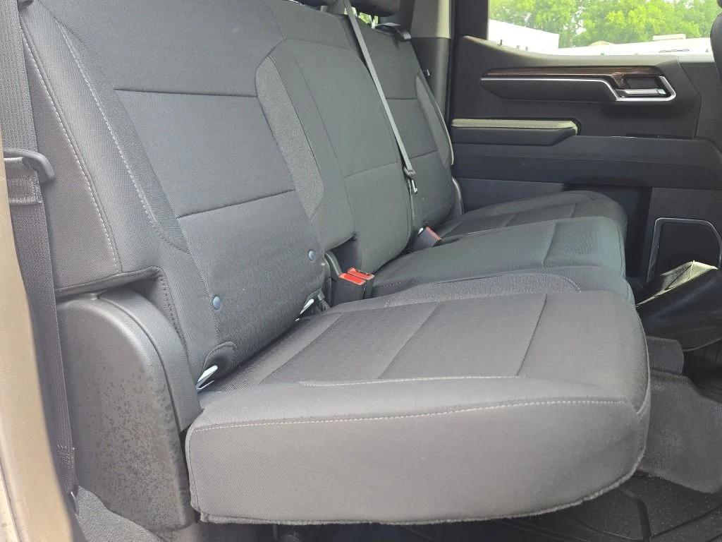 Used 2025 White Chevrolet RST image 9