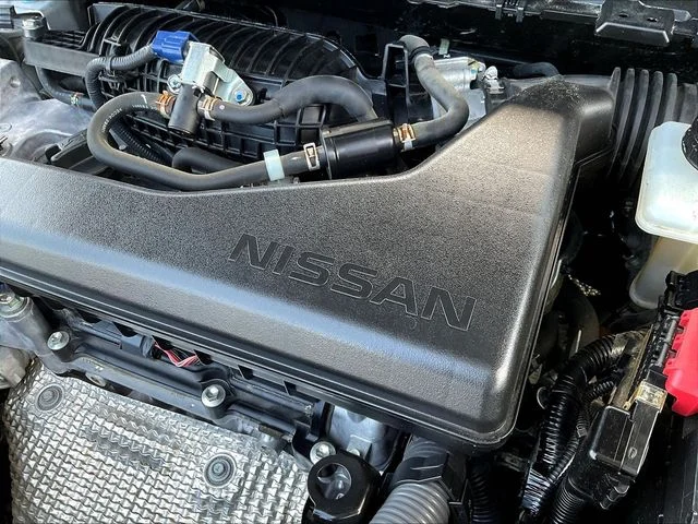 Used 2020 Silver Nissan SV image 31