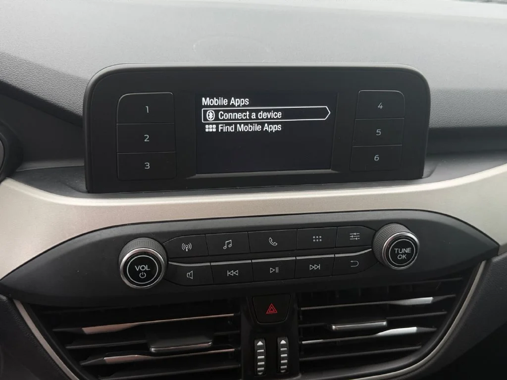 Used 2022 White Ford S image 13