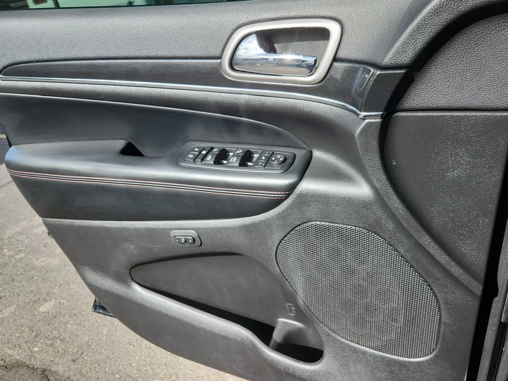 Used 2017 Black Jeep Trailhawk image 8