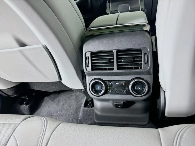 New 2026 Varesine Blue Land Rover Dynamic SE image 24