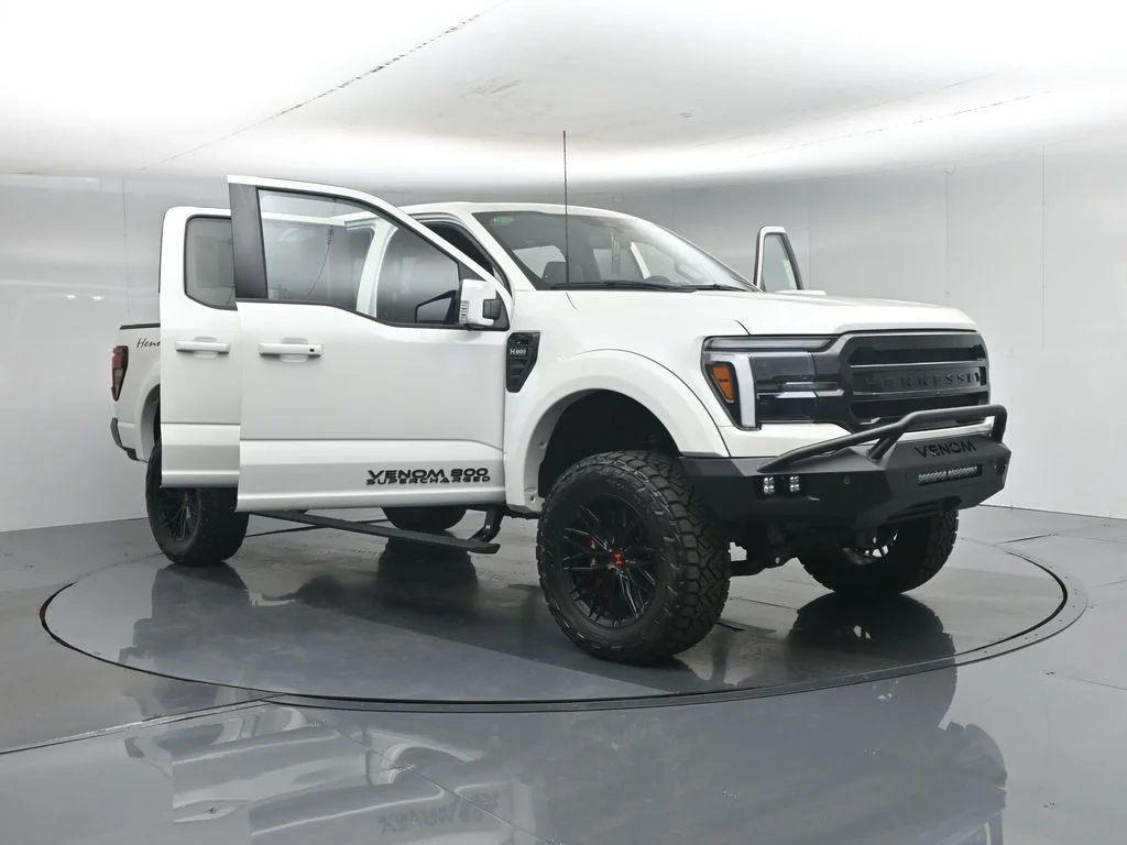 New 2026 Star White Metallic Tri-Coat Ford Lariat image 36