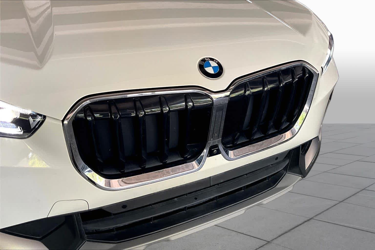 Used 2023 Alpine White BMW xDrive28i image 29