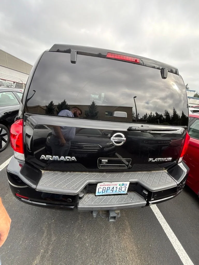 Used 2013 Black Nissan SV image 4