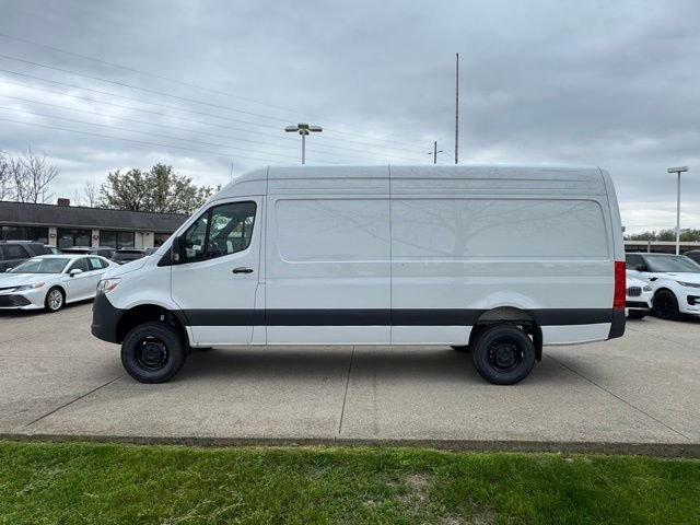 New 2026 Arctic White Mercedes-Benz Cargo 170 WB image 11