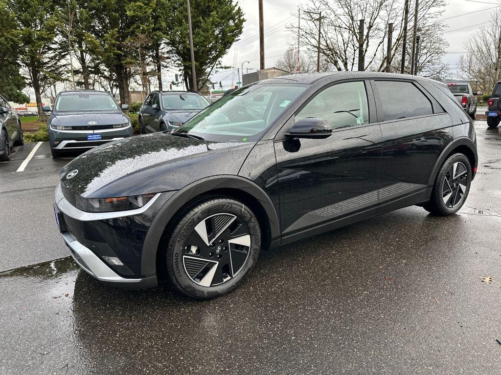 New 2026 Black Hyundai SEL image 2