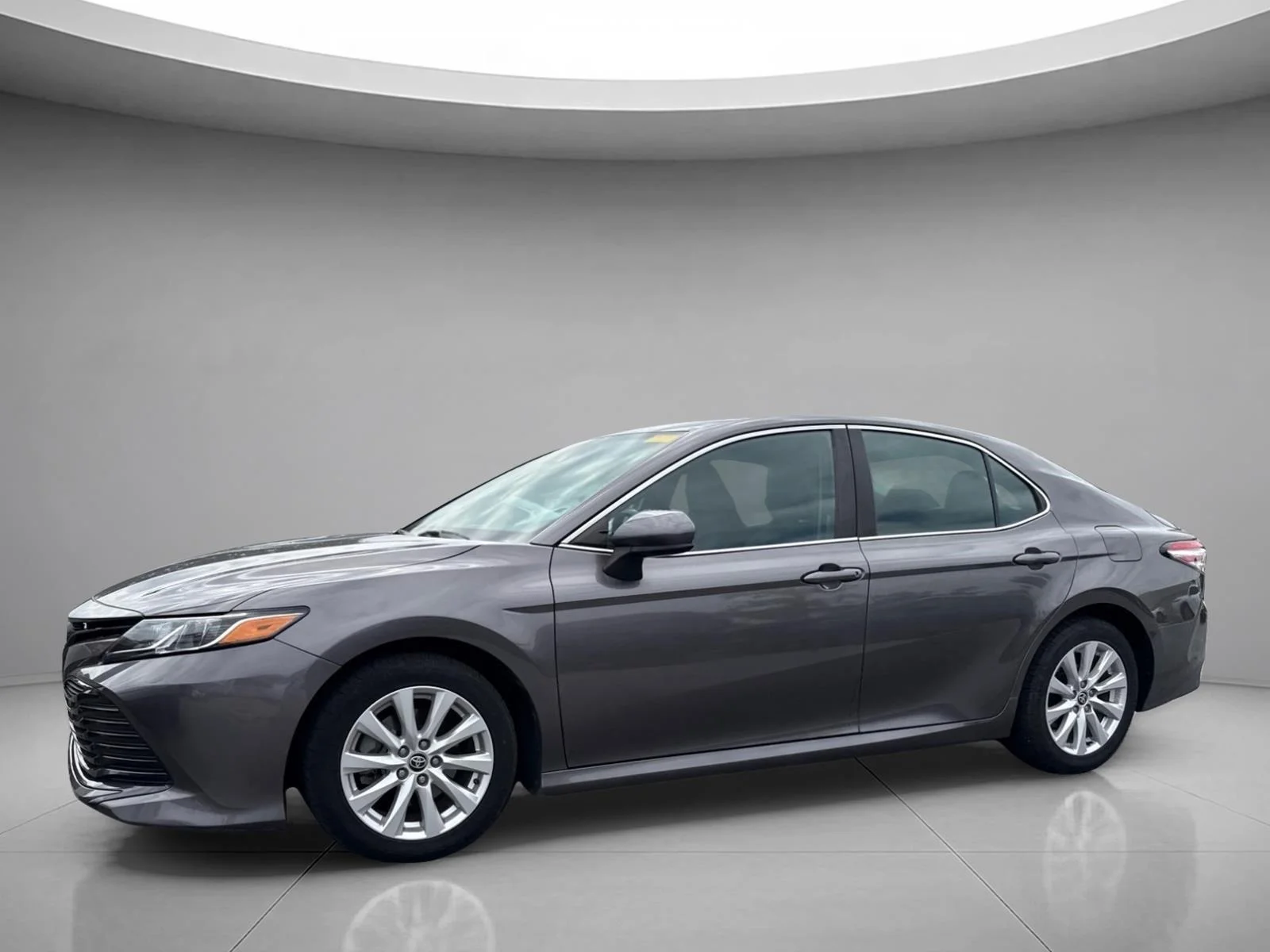 Used 2020 Predawn Gray Mica Toyota LE image 3