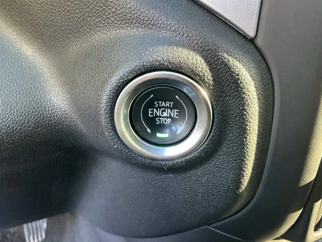 Used 2019 Smokey Quartz Metallic GMC SLT image 38