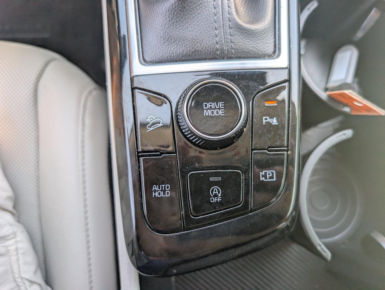 Used 2023 Ebony Black Kia EX image 19