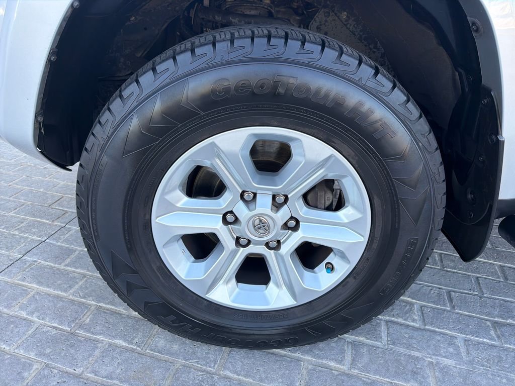 Used 2019 Classic Silver Metallic Toyota SR5 Premium image 27
