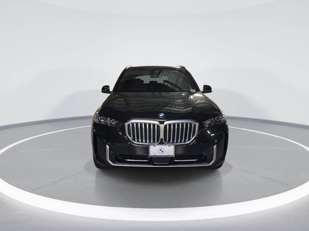 Used 2026 Black BMW xDrive40i image 3
