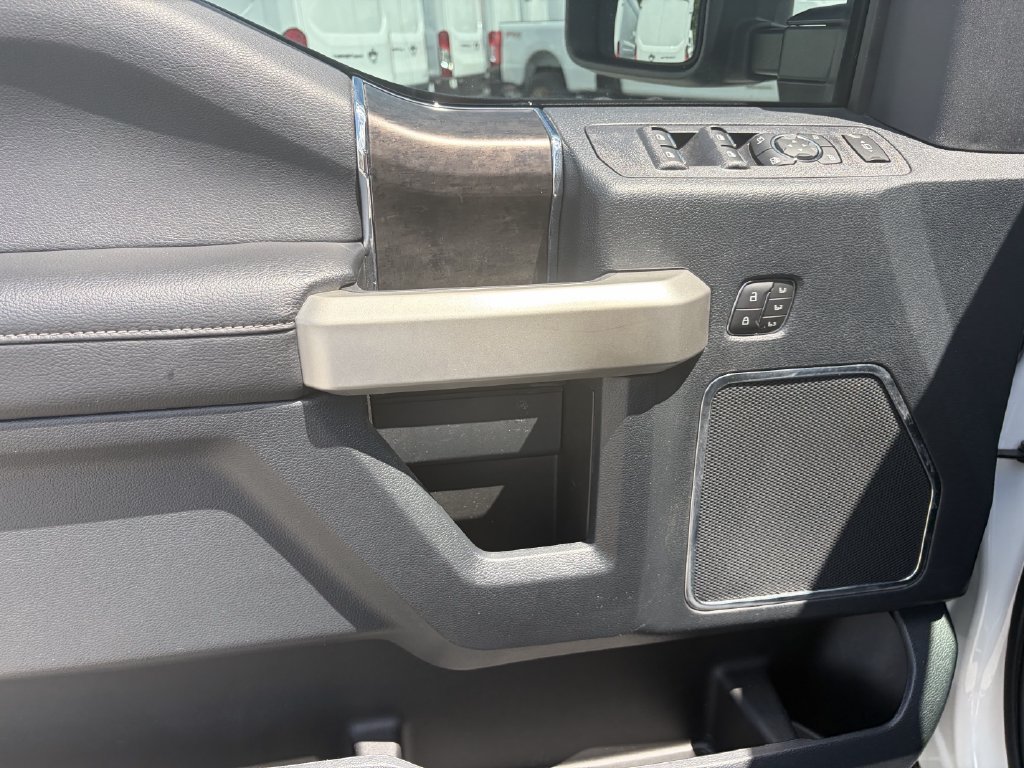 Used 2022 White Ford Lariat image 18
