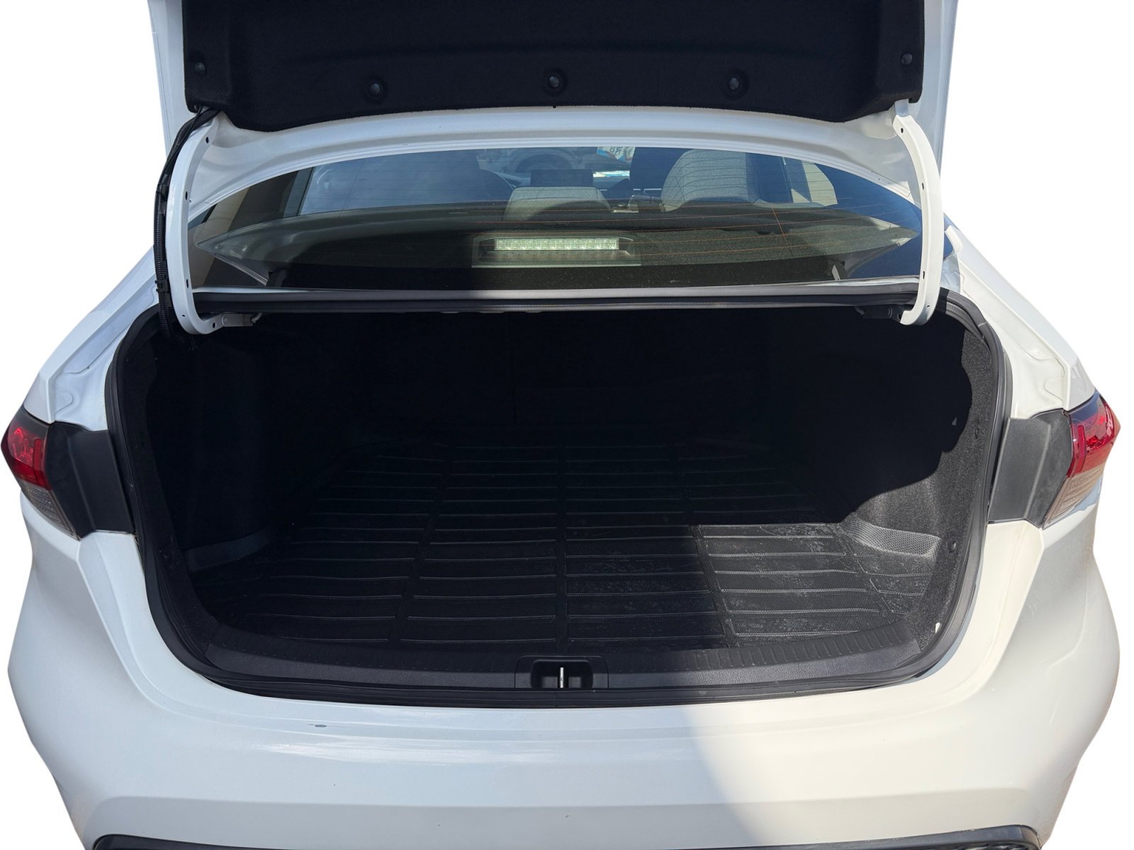Used 2022 White Toyota SE image 36