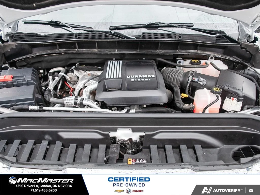 Certified Used 2024  GMC AT4 image 11