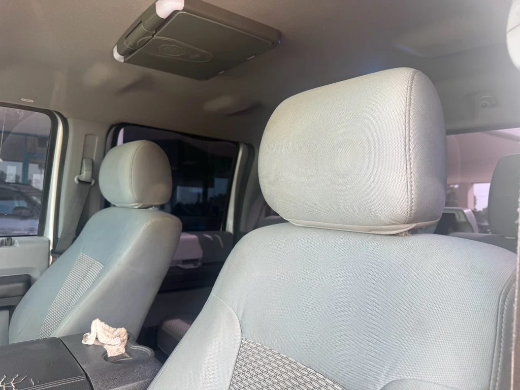 Used 2013 Ingot Silver Metallic Ford XLT image 2