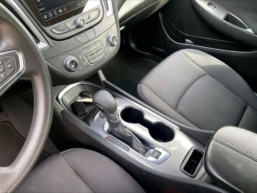 Used 2024 White Chevrolet LT image 20