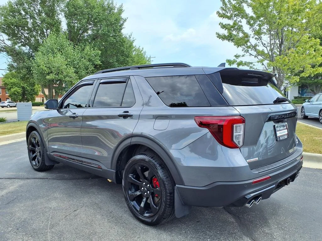 Used 2023 Gray Metallic Ford ST image 4