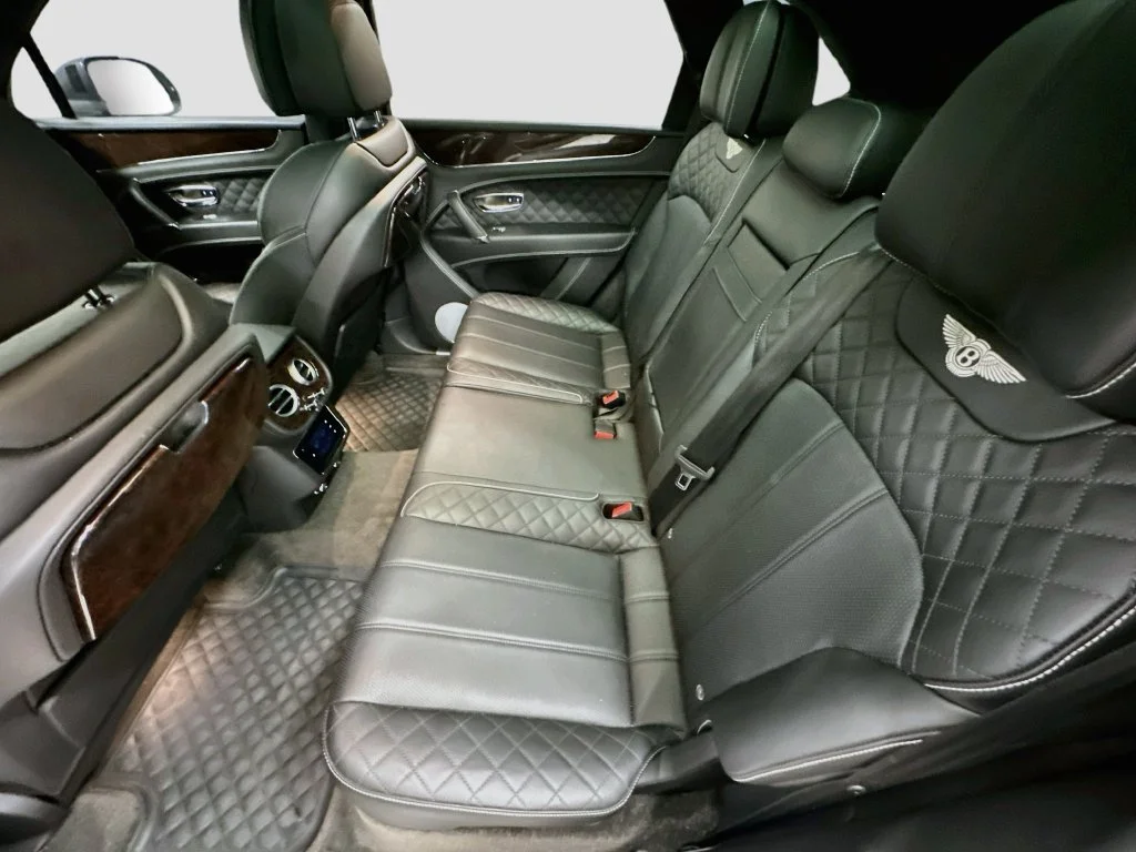 Used 2018 Gray Bentley W12 image 25