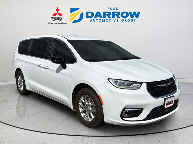 Used 2024 White Chrysler Touring L image 7
