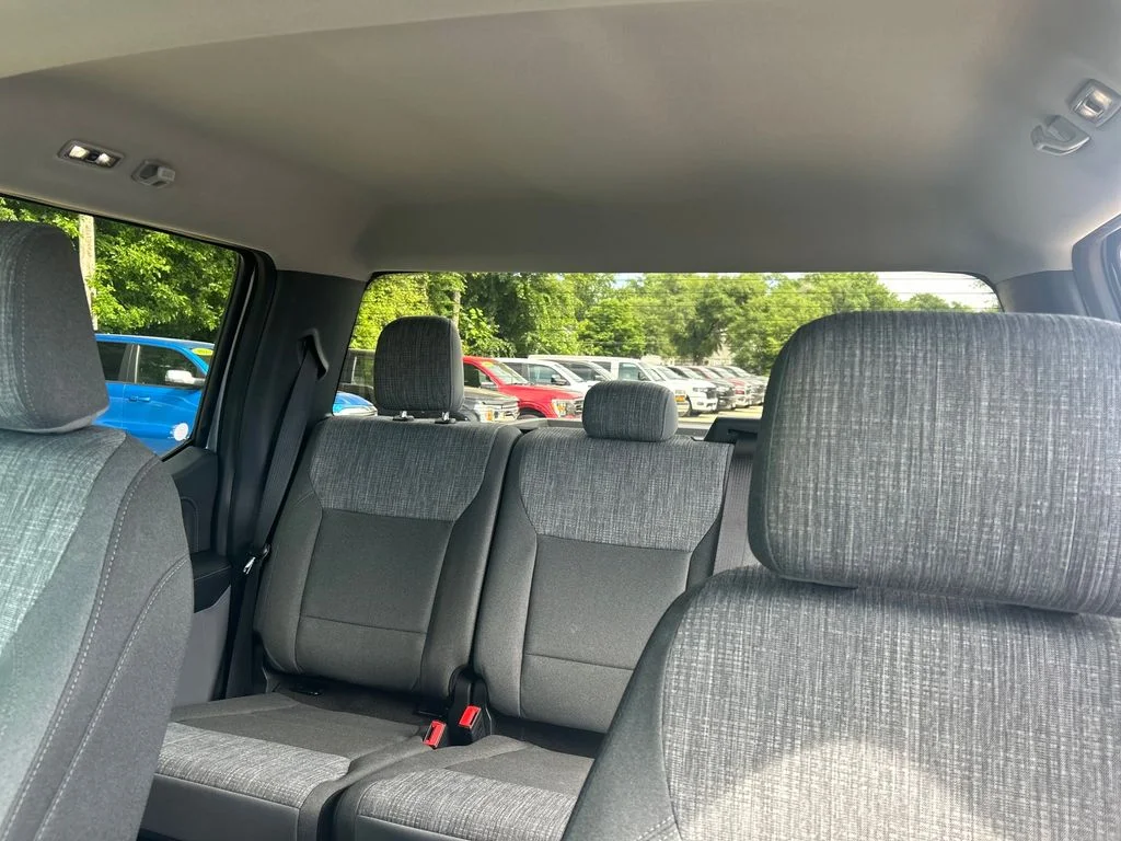 Used 2022 Silver Ford XLT image 11