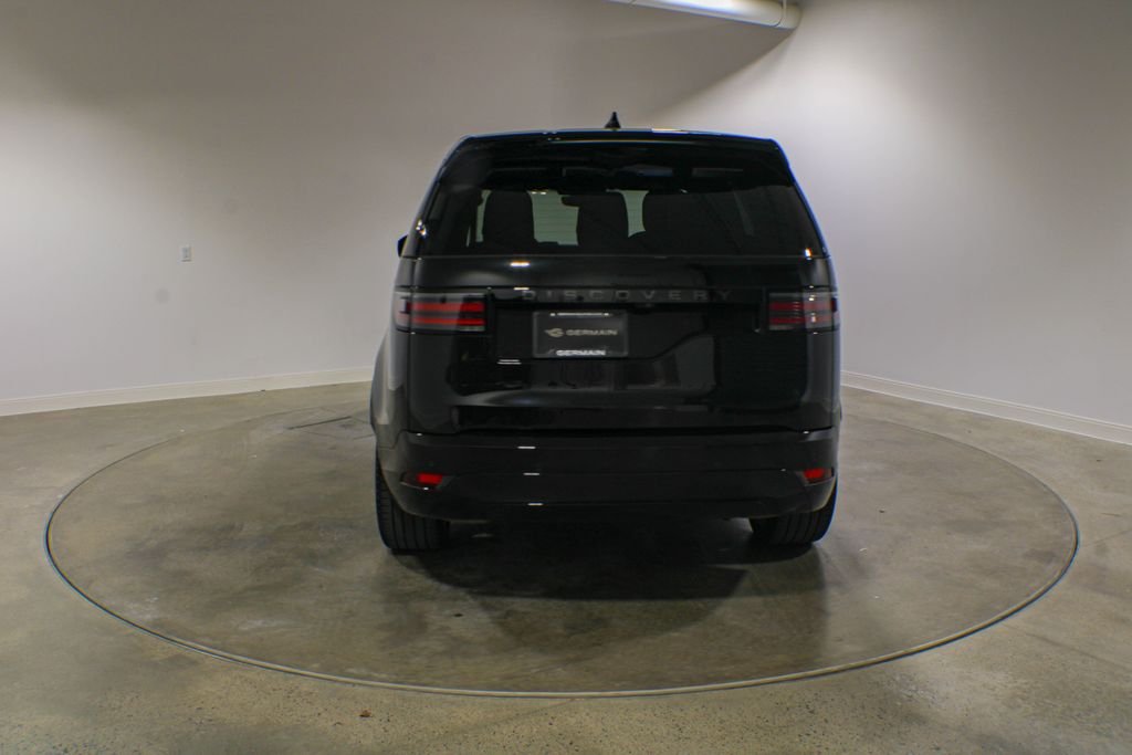 Certified Used 2025 Santorini Black Metallic Land Rover Dynamic SE image 4