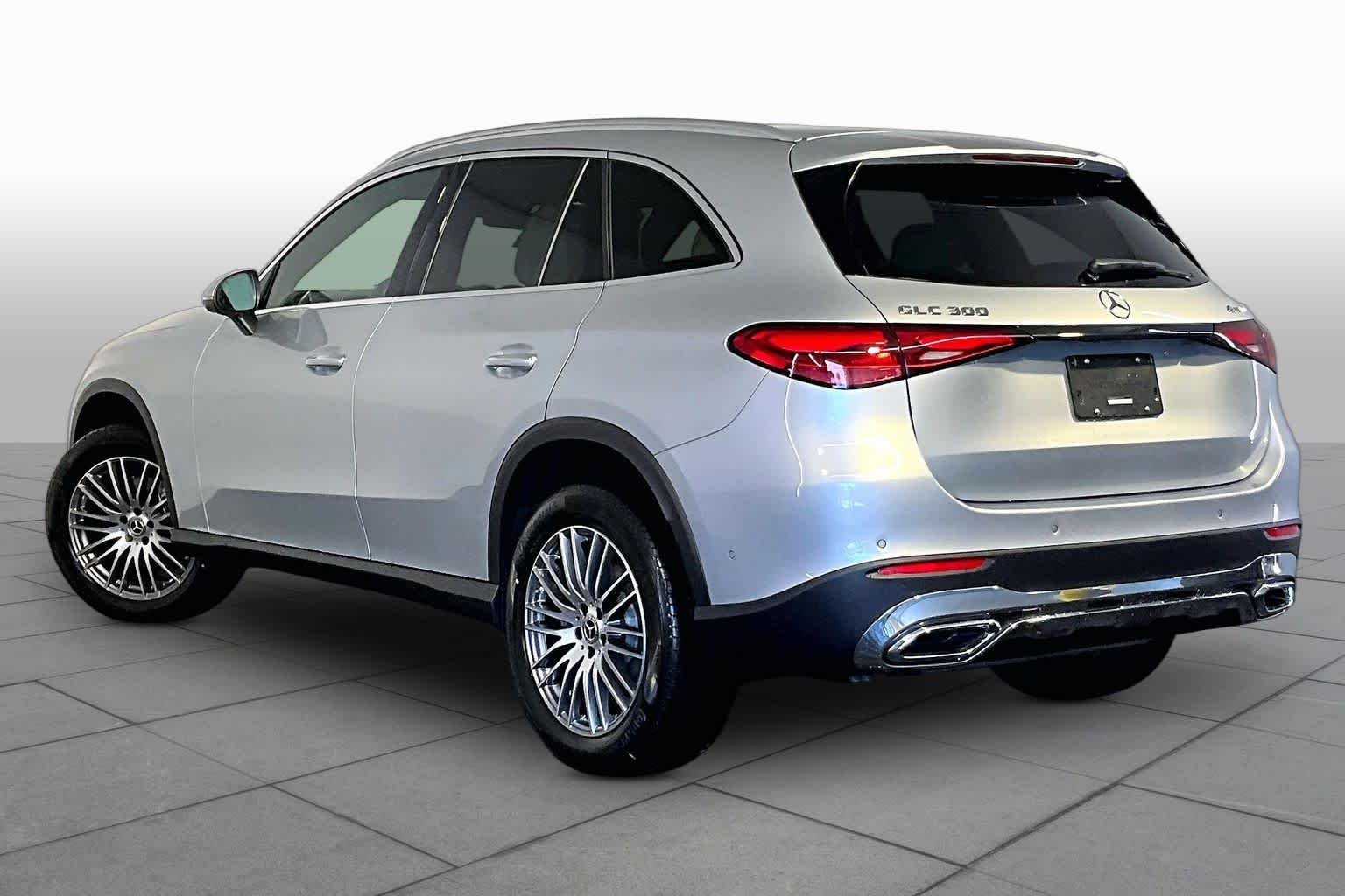 New 2026 Cirrus Silver Metallic Mercedes-Benz GLC 300 image 3