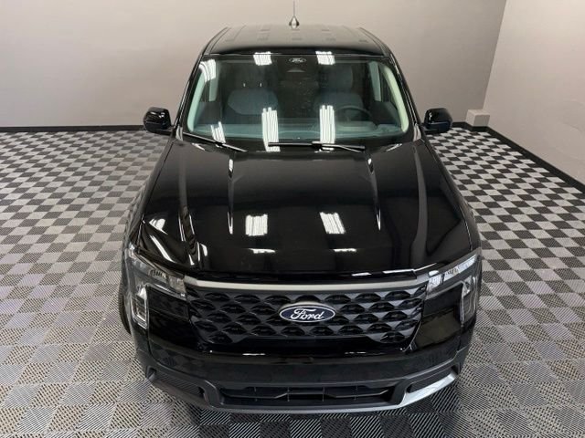 New 2026 Shadow Black Ford XLT image 5