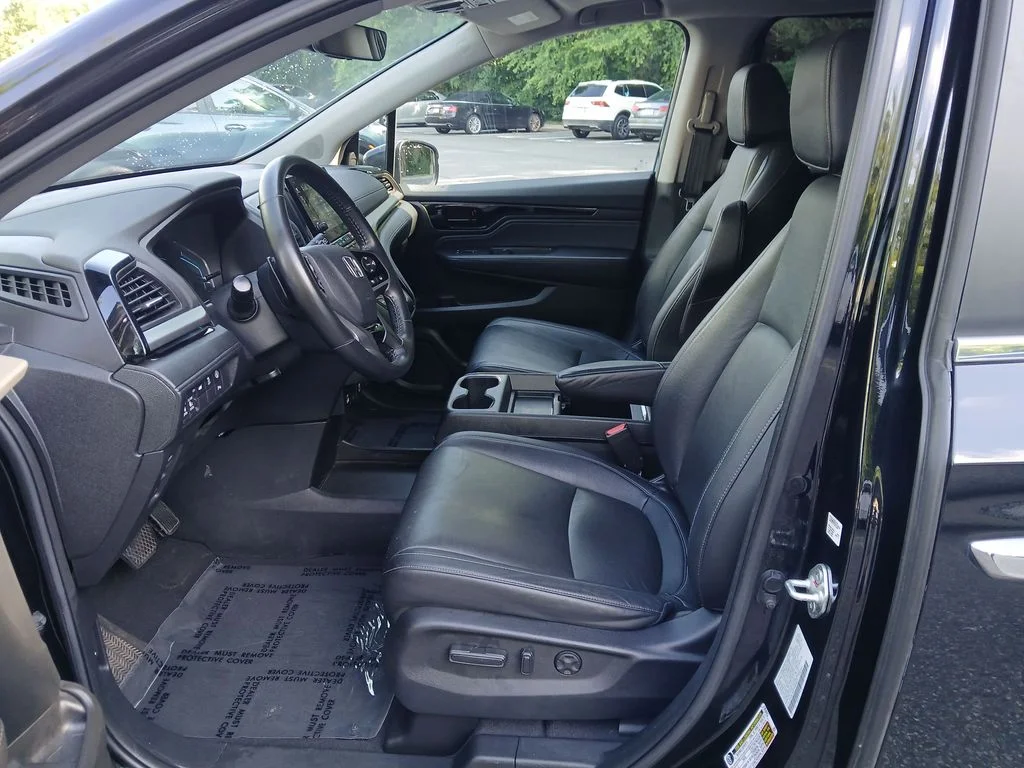 Used 2023  Honda Touring image 19