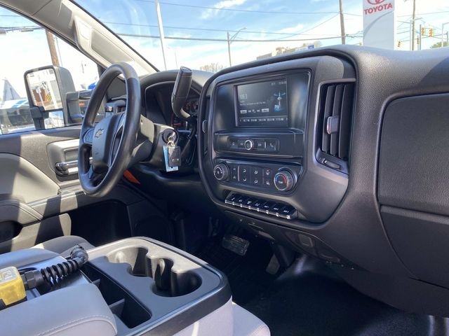 Used 2020 White Chevrolet Work Truck image 10