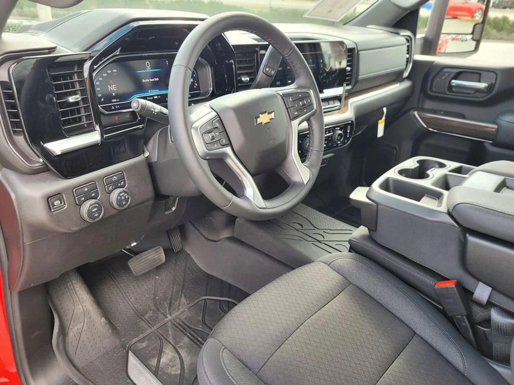 2025 Chevrolet Silverado 3500HD LT - Photo 11