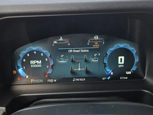 New 2026 Avalanche Gray Ford Outer Banks® image 38