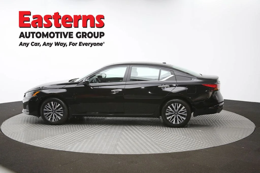 Used 2023 Black Nissan 2.5 SV image 58