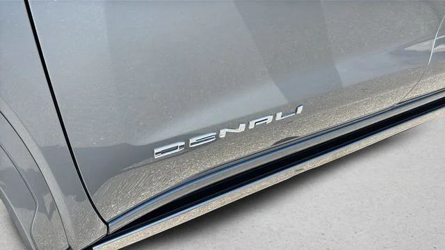 Used 2025 Silver GMC Denali image 44
