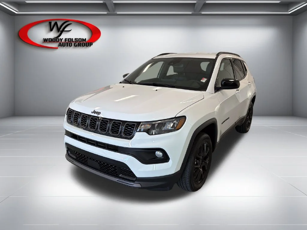 New 2027 White Jeep Latitude image 3