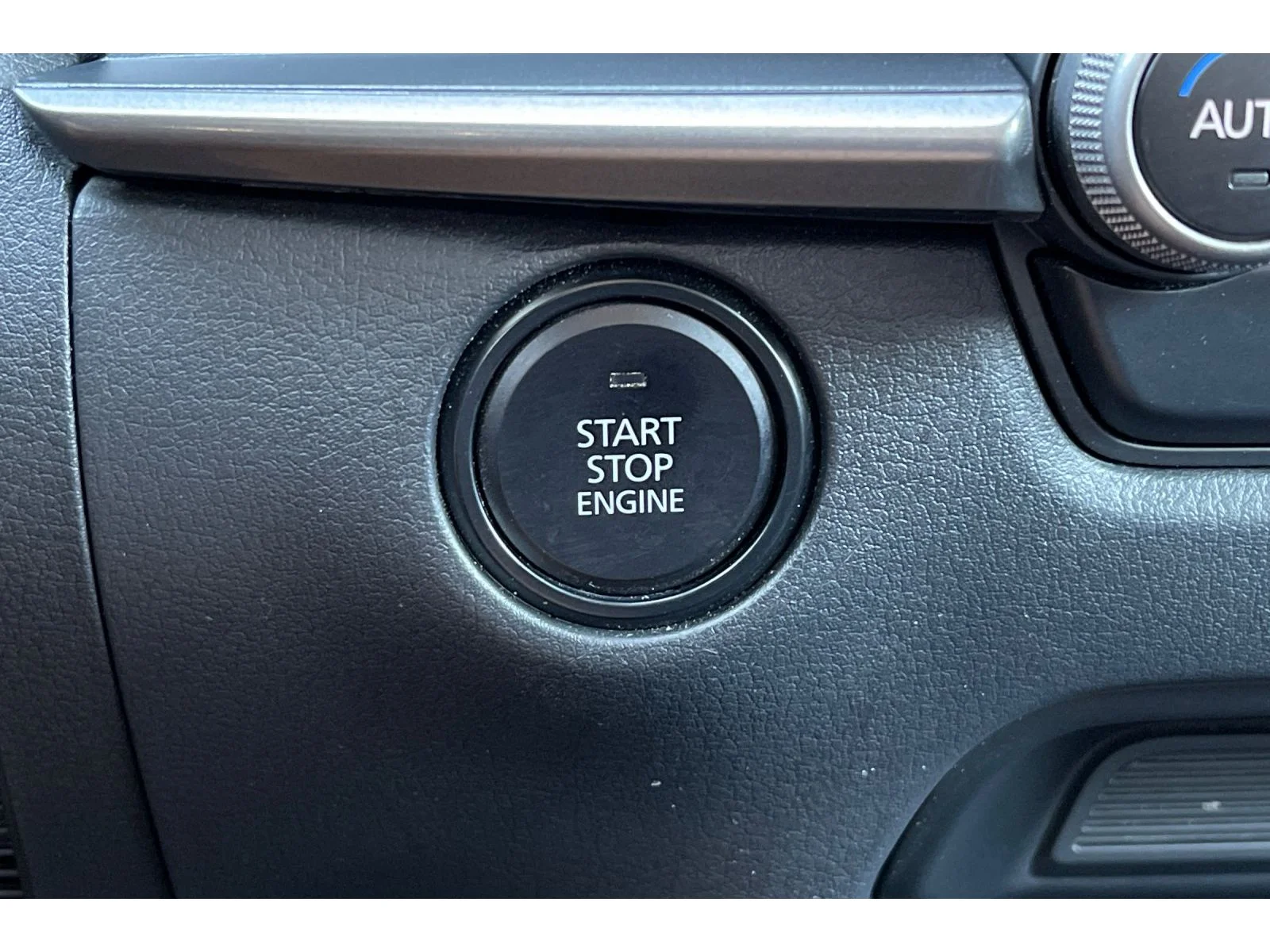 Used 2024 CERAMIC Mazda Select image 34