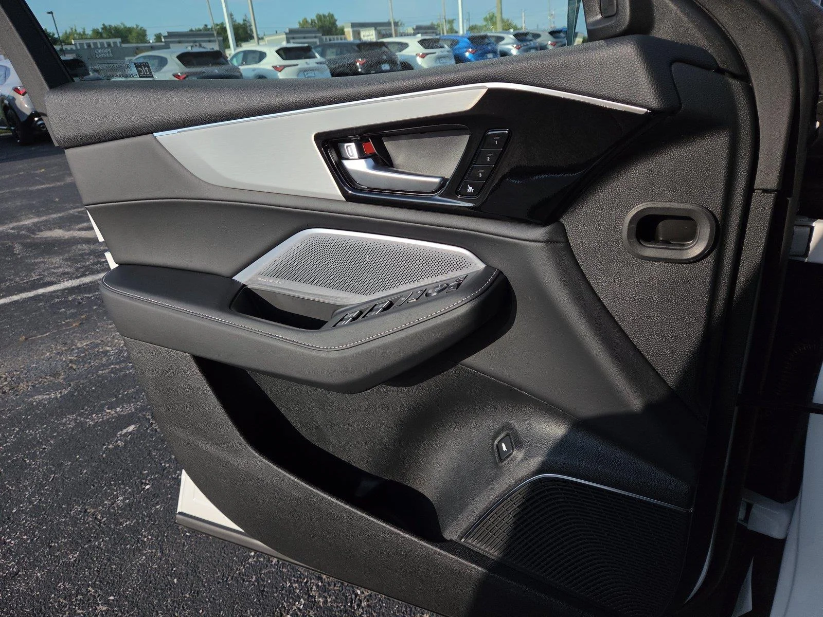 New 2026 Platinum White Pearl Acura w/Technology Package image 16